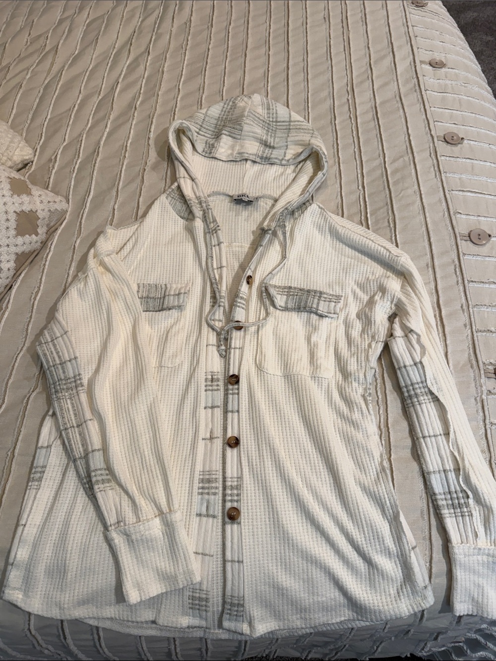 BKE Cream Hooded Waffle-Knit Button Shirt with Gray Plaid Trim
